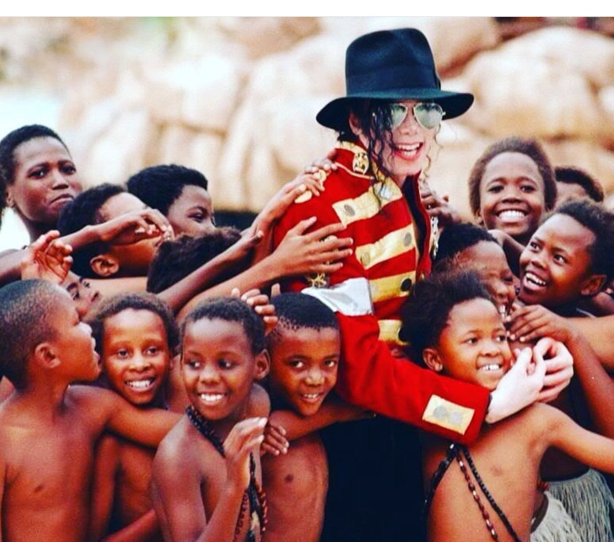 J_Cynna's tweet photo. #mj https://t.co/vo7gXhOall