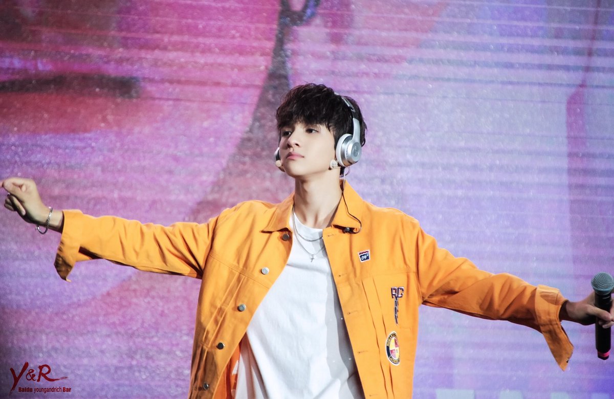 youngandrich117's tweet photo. 20170826 Showcase in Nanjing

#SamuelKim #KimSamuel #김사무엘 #사무엘 #식스틴 #SIXTEEN https://t.co/LFwFBP4Ug6