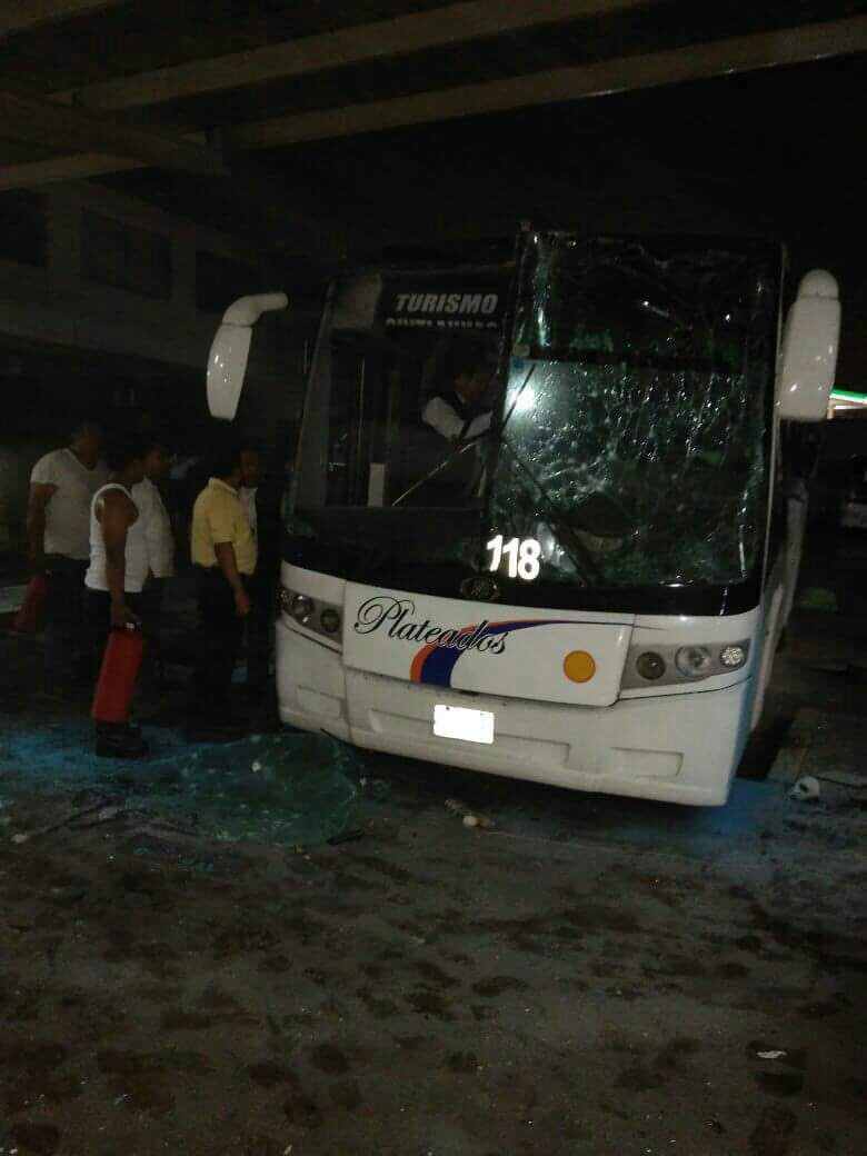 _NuestroEnfoque's tweet photo. Pólvora para pirotecnia la causa de explosión en Córdoba  : Gobernador @YoconYunes  https://t.co/fvoZ0uZCtk https://t.co/Ge4RhQYEHc