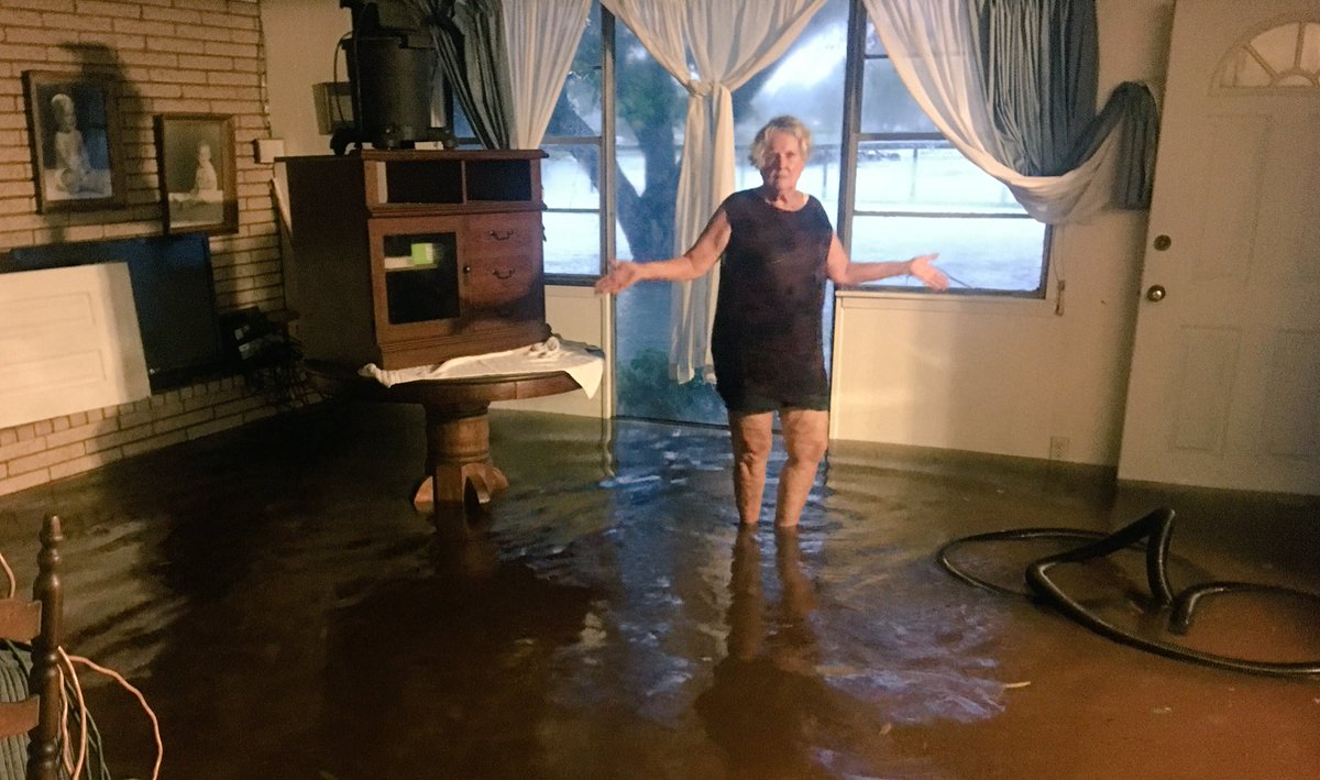 naomezzz's tweet photo. (pics from before their 55 yr house flooded)
"God protected us, it could've been worse"...my Mimi's perspective>>
#prayersforTX https://t.co/OZZt16EzxR