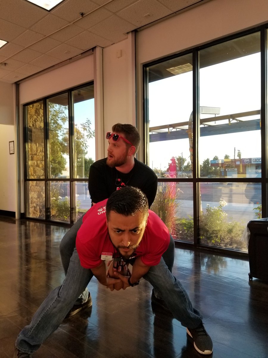 tmorayray's tweet photo. @RageOfDefiance with a touchdown! He just welcome a new customer from at&amp;t fully loaded. #sellingmojo @RobScottDM @MikeG_0710 https://t.co/7Un4D61dYZ