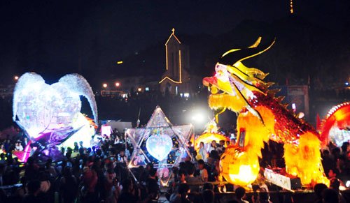 Sapatourism's tweet photo. The Sapa Full-moon Night Festival 2017. See more here:
https://t.co/lxIfAilOFT https://t.co/BchIValv5T