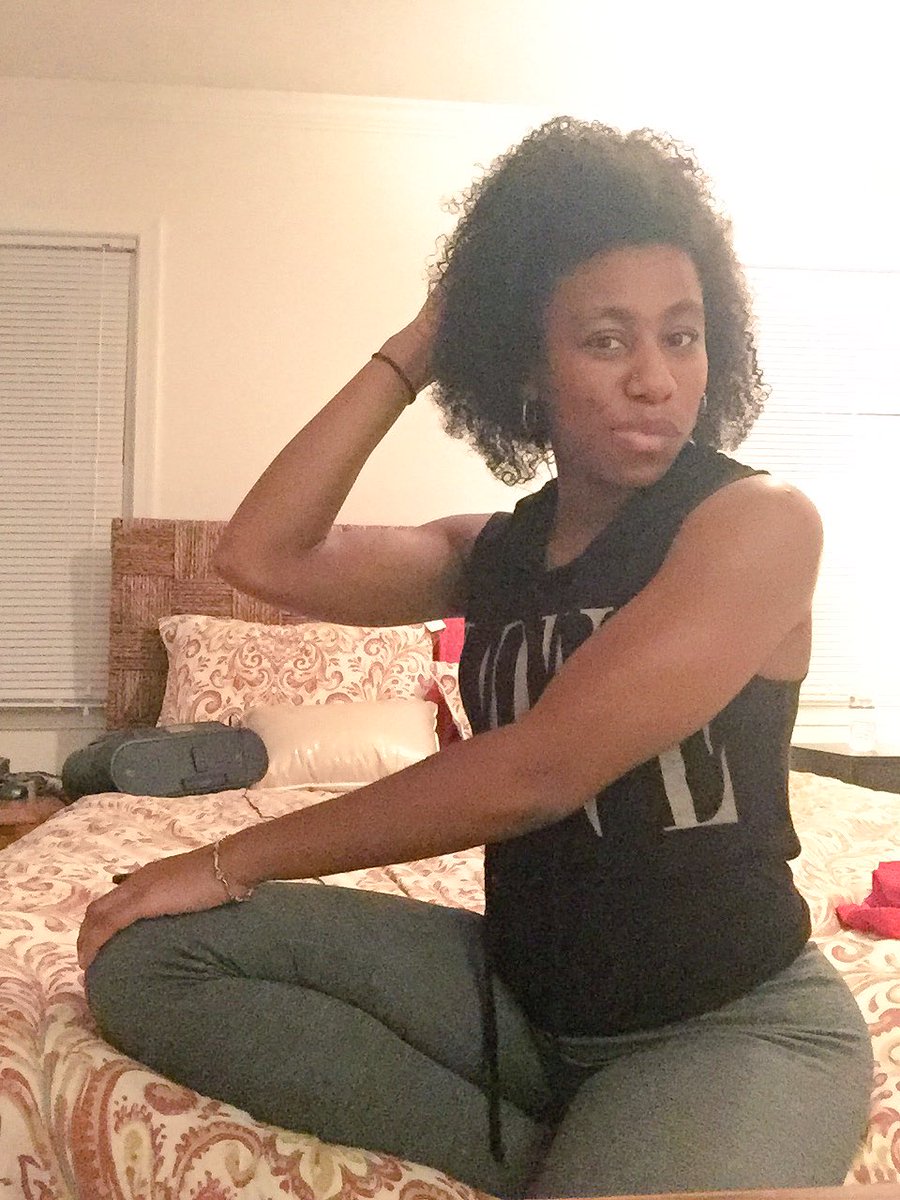 akeylahsimone's tweet photo. Ayyyeee #shethinkshecute #natural #NaturalHairTwitter #curls #teamnatural #blackgirlmagic #love #silly #curves #finally #loveyourself #sexy https://t.co/P0l5CMNQzM