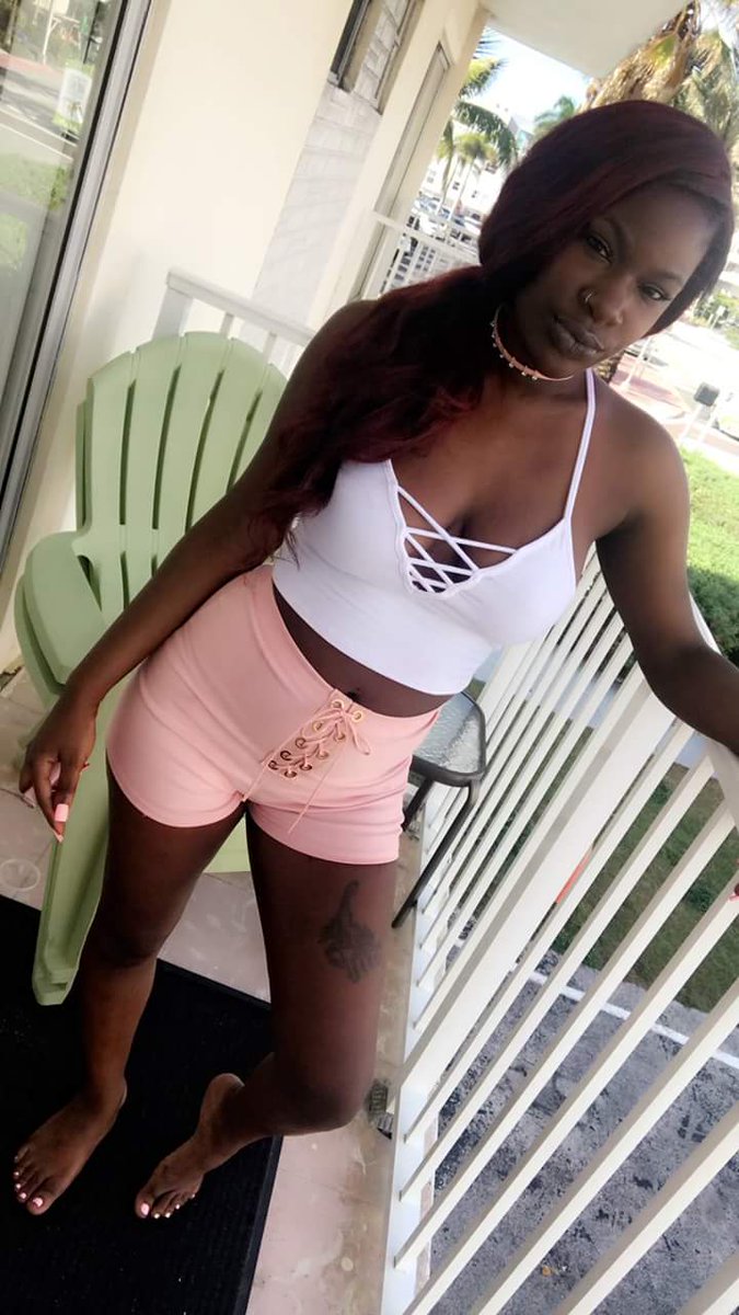 rontaviatolbert's tweet photo. Can i just be back in miami already 😕 https://t.co/44lX0DmpAB