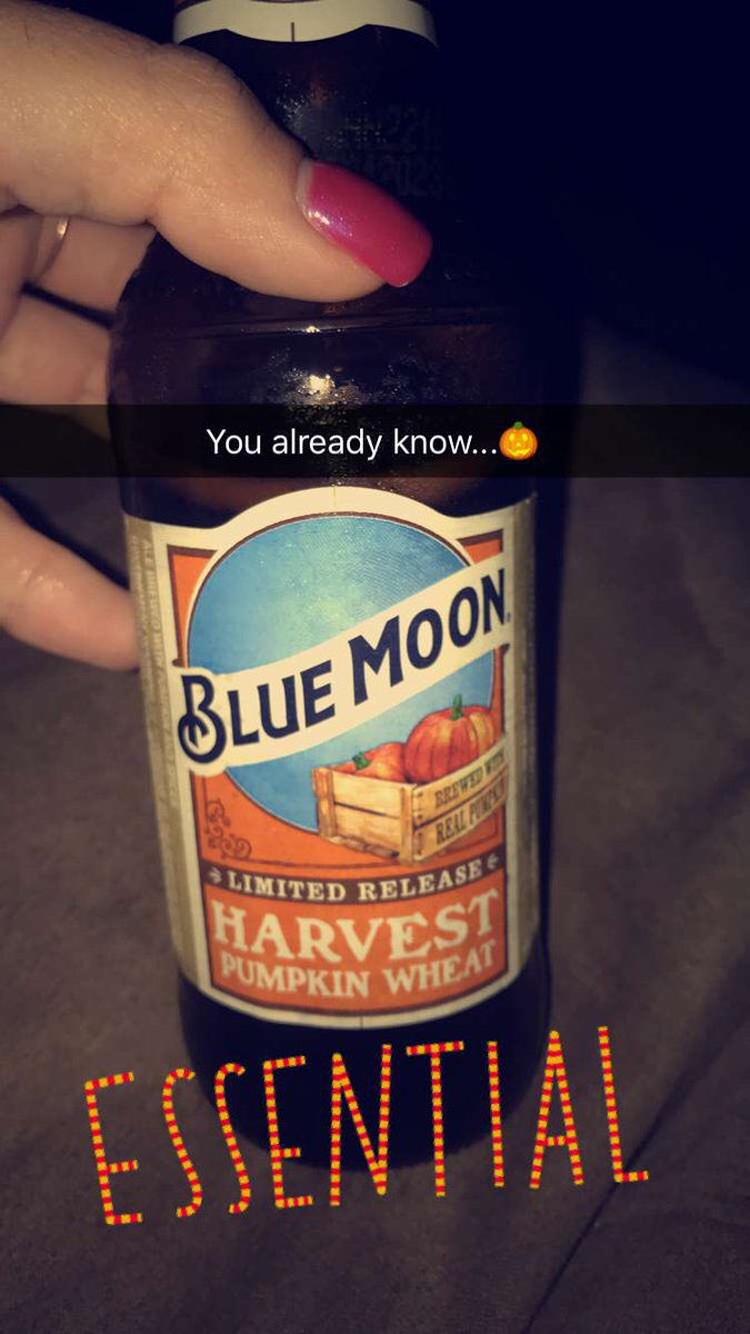 ayelllleee's tweet photo. I can get LITERALLY "white girl wasted" now. Yaaaaassss #pumpkinerrthang 🎃🎃 https://t.co/W41MmrUrse