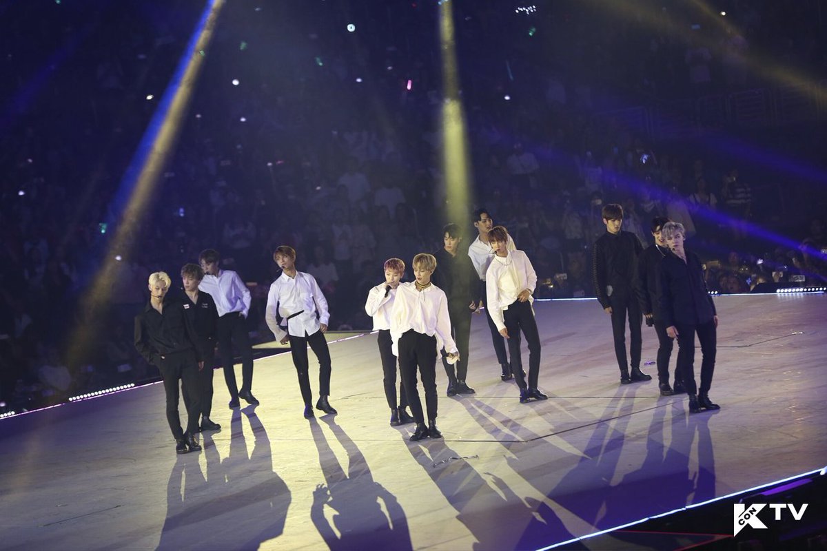 Adoring_SVT's tweet photo. [PIC] 170830 KCON TV Website Update with #SEVENTEEN at KCON LA 2017️

#세븐틴 https://t.co/KcA9EHmB83 https://t.co/ekm4aNSlIS