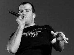 Menter_GLLM's tweet photo. @ColegMenai Freshers Fair 05/09 - Come over to meet Ed Holden @BigIdeasWales Role Model to inspire you to think about starting a business 🎶 https://t.co/P9hPVMXlIt