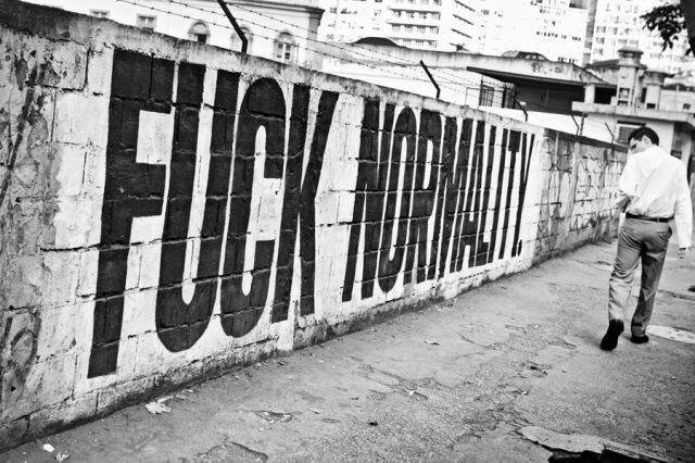 F*ck Normality… Be yourself! – #Creative #StreetArt – Be ▲rtist – Be ▲rt Magazine crwd.fr/2xMeusB