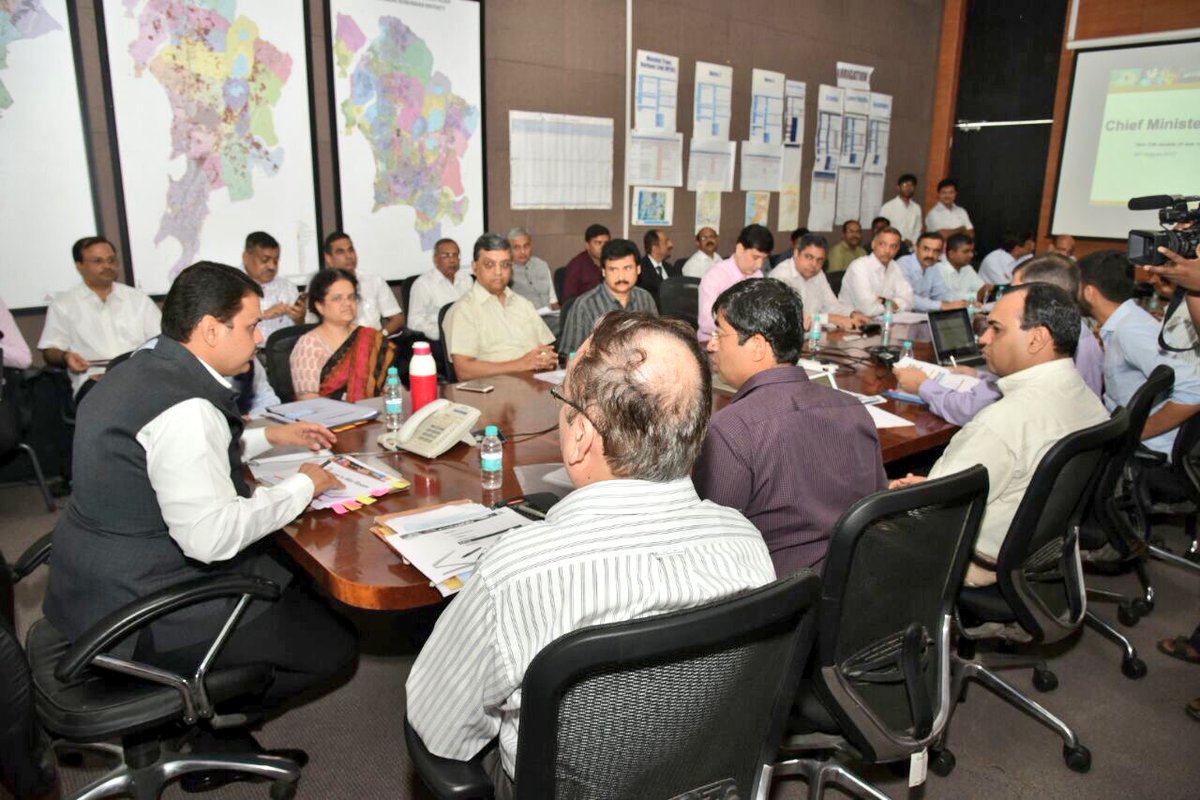 CMO Maharashtra On Twitter CM Dev Fadnavis Chairing A Meeting