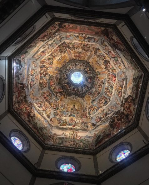 museofirenze's tweet photo. Quando si dice vivere di luce propria: lo straordinario ciclo di #affreschi della Cupola risplende in tutti i suoi #3600mq! 👀 https://t.co/Pl7s9ZlwVf