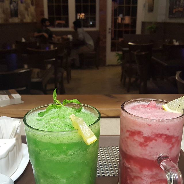 TrafficCafe1's tweet photo. Time to try cold drinks
#cold_drinks #traffic_cafe #iran_coffeeshops #tehran #refreshments #cooloffs https://t.co/rKGDNN2SWa