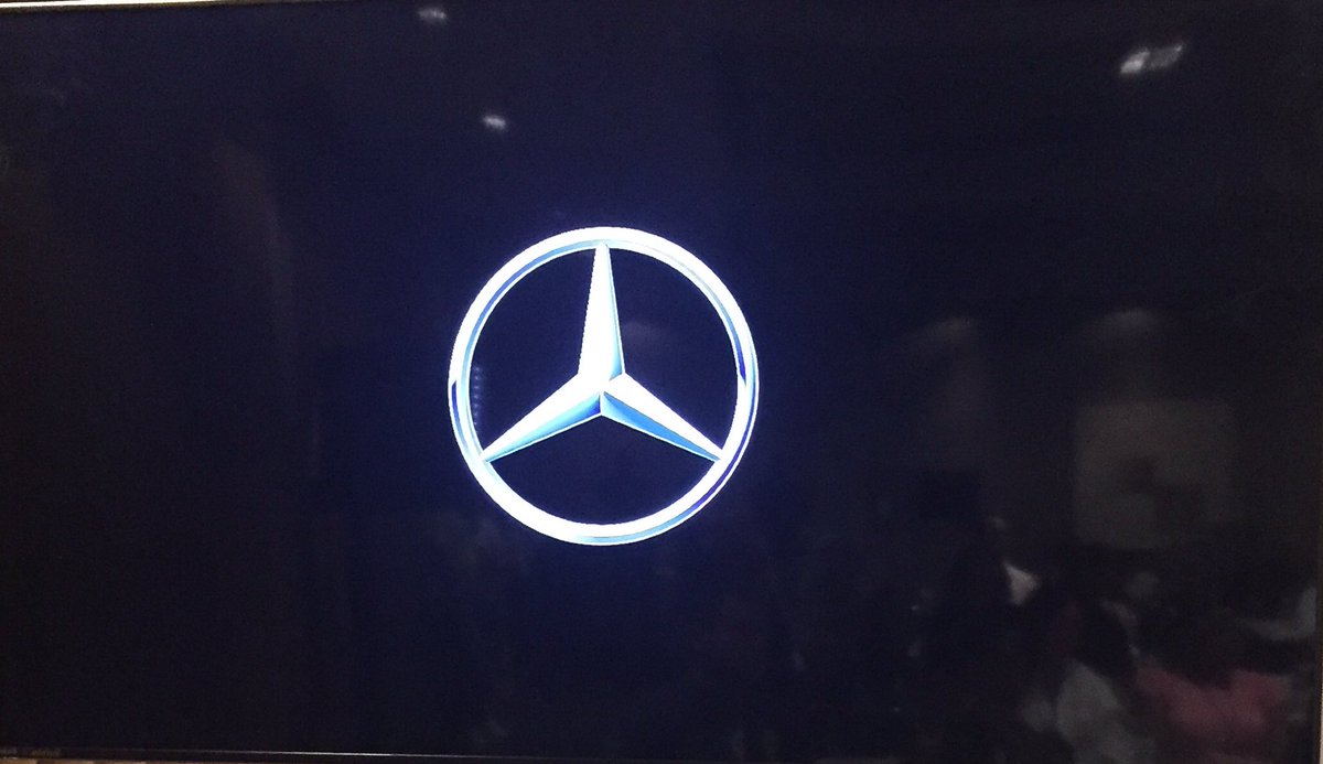 Mercedes-Benz also lives &amp; breathes the Laureus philosophy, together we're changing lives <a href="/nikkiferreira/">♡‎Nikki Ferreira♡‎</a> <a href="/brettdgraham/">Brett Graham</a> #LaureusSASummit2017
