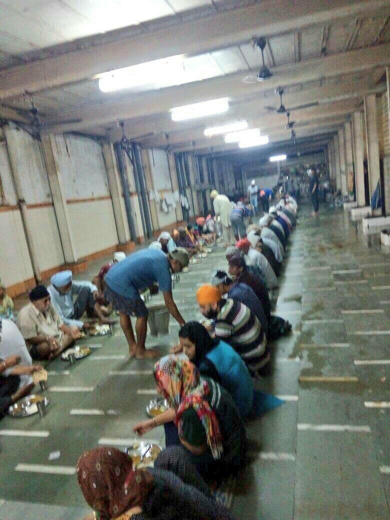 All the gurudwaras are open for Langar &amp; shelter,anyone who is stuck at any part of mumbai can reach out to the nearest gurdwara.#waheGuru🙏