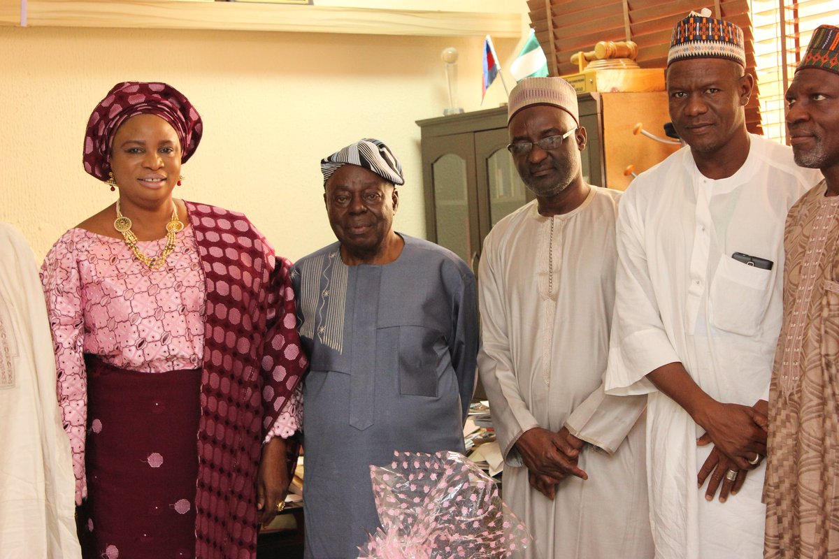 atbu_official's tweet photo. Pro- Chancellor, Vice-Chancellor and some Mgt Staff with Aare Afe Babalola in the latter's office. https://t.co/28rjAdyQIA