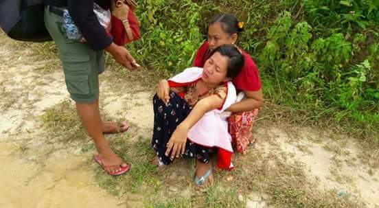 LinnPaing4's tweet photo. A pregnant nurse lost her unborn baby while running away from the #ARSA including illegal migrant Bengali terrorists. #SaveRakhine https://t.co/UQ2fvdeH9f
