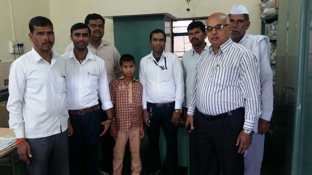 DRMSolapur's tweet photo. Great job done by our tkt checking staff @RailMinIndia @GM_CRly @sureshpprabhu https://t.co/VFkCdOl4GN