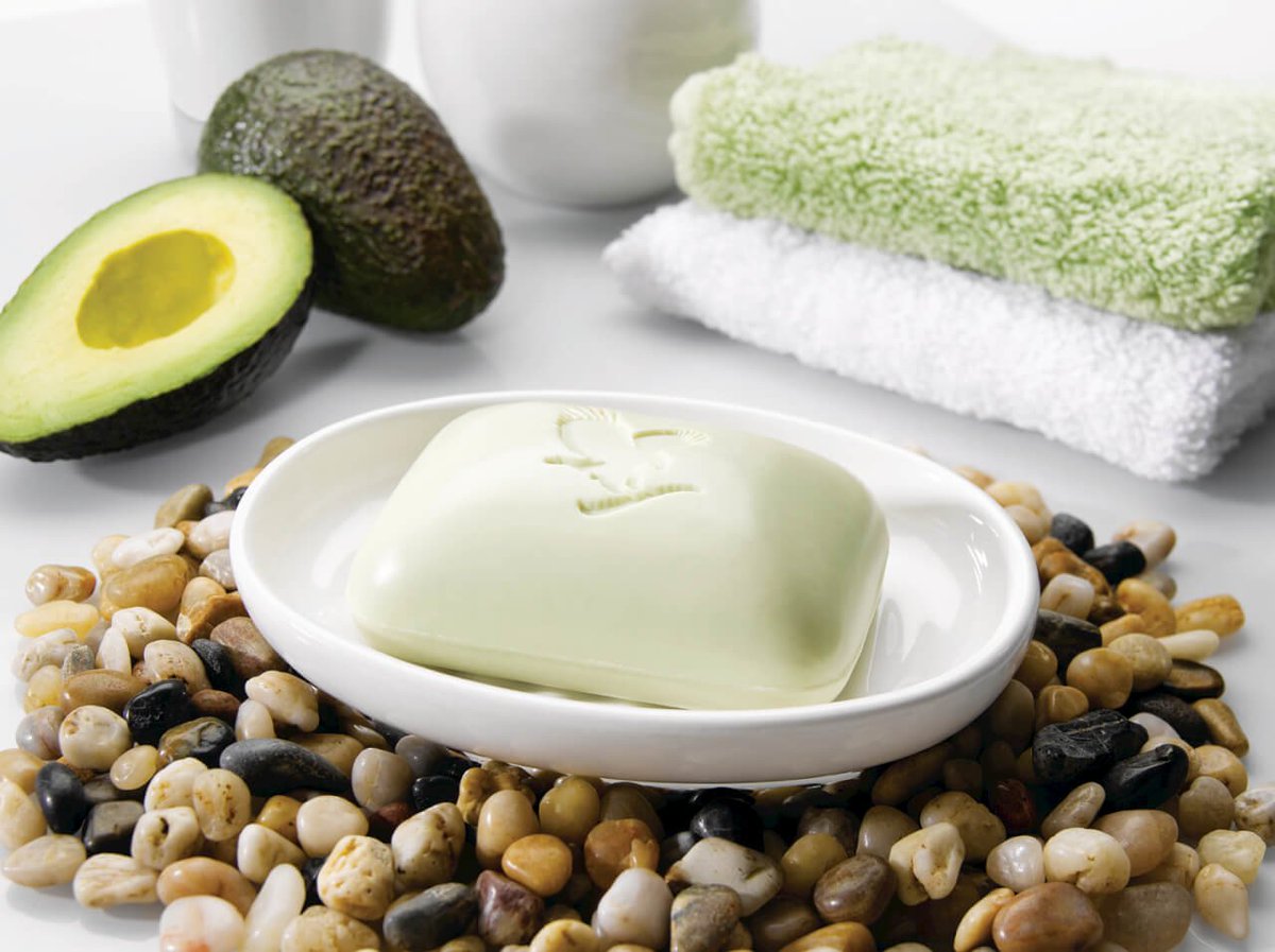ArndellAnna's tweet photo. Discover the moisturising and cleansing properties of #avocado in our rejuvenating Avocado Face &amp; Body Soap. https://t.co/CMOfFvSQ05 https://t.co/nOjuja7mBW