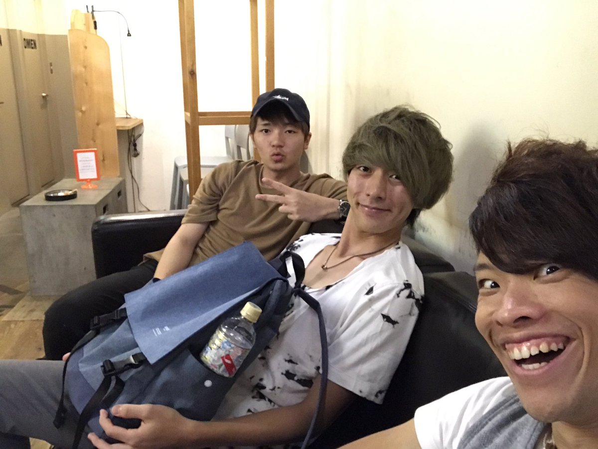 saitokyoji's tweet photo. リハでした!🦍
明日は18時から表参道groundにてライブがあります🈶
興味のある方是非是非!!!㊗️
#ファッスプ
#FatSpread
#緑
#ひろみち兄さん
#馬と恐竜のハーフ https://t.co/8hKBB6EQSe