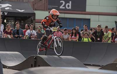 Pump  Track
Circuito divertido, completo y apto para todos los niveles
El trazado tendrá secciones de olas y sus correspondientes peraltes