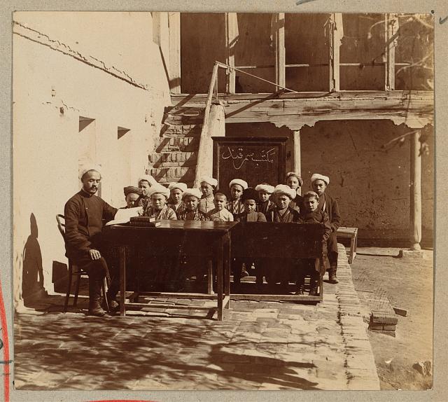 SPGorsky_1917's tweet photo. Sart school [1907-1911]

#RussianEmpire #Samarkand 
#1917LIVE #1917CROWD https://t.co/tiOGL2GibC