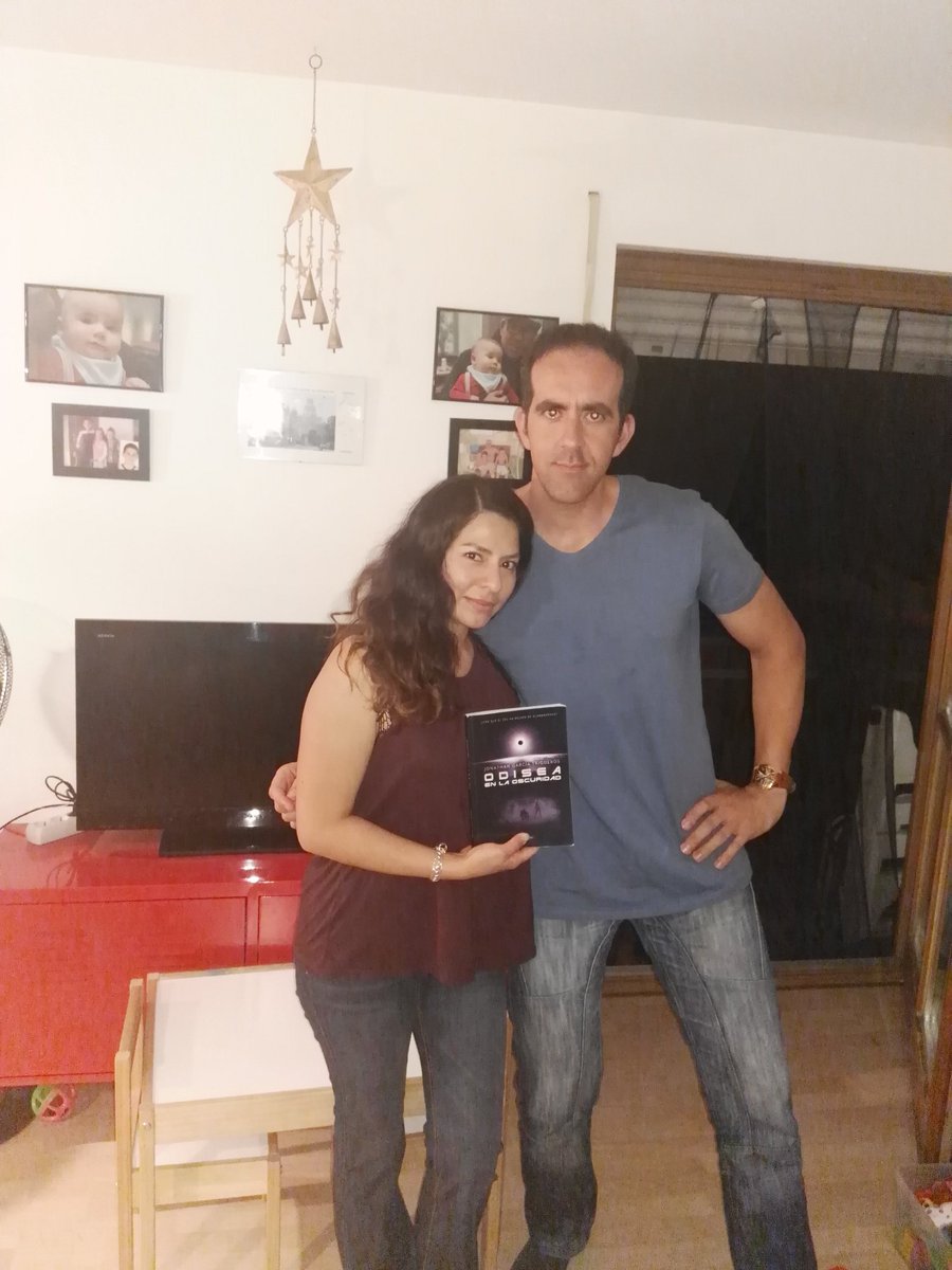 jontriguer's tweet photo. Desde Mering, con Delia, una nueva fans de Odisea en la Oscuridad https://t.co/9aAR9ctOyA