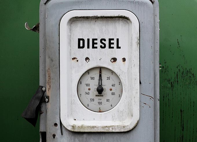 aBrmag's tweet photo. #Diesel still has plenty of SA #roads to travel... @GumtreeAutoZA https://t.co/FXB2wFXyD9 https://t.co/T6YvLg8bva