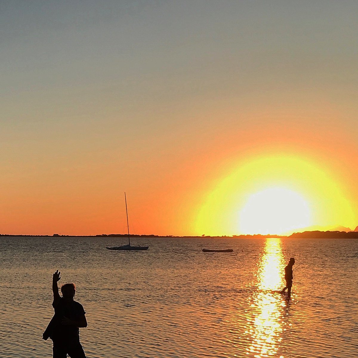 giafrazzitta's tweet photo. #ilpiΕ«belraccontoaltramonto #secretteather #ultimoappuntamento #storia #cuntu #stagnone #oggi #19:25 #lupabeach @Turismo_Marsala https://t.co/S9DxZgexpN