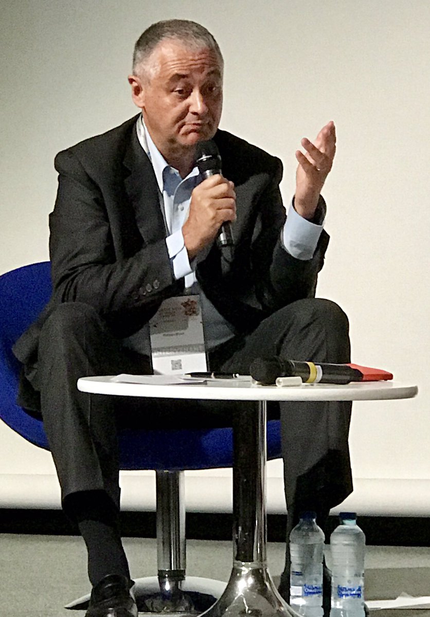 jmmousset's tweet photo. "Prendre un risque" se dit "take a chance" en anglais, tout est dit sur le pessimisme culturel des français ! Bien vu @philbloch #UEMEDEF17 https://t.co/rbz0qBGN0N