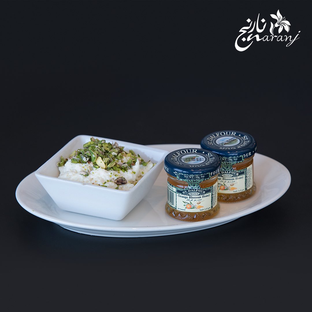 Naranjkw's tweet photo. قشطة وعسل.. من الحلويات البسيطة المفضّلة عند الجميع!

#الكويت #كويت #ن��رنج_يفخر_برواده #اطباق #طعام #لذيذ #جديد #اكل #غداء #عشاء #الافنيوز # https://t.co/FhWAYGomwU