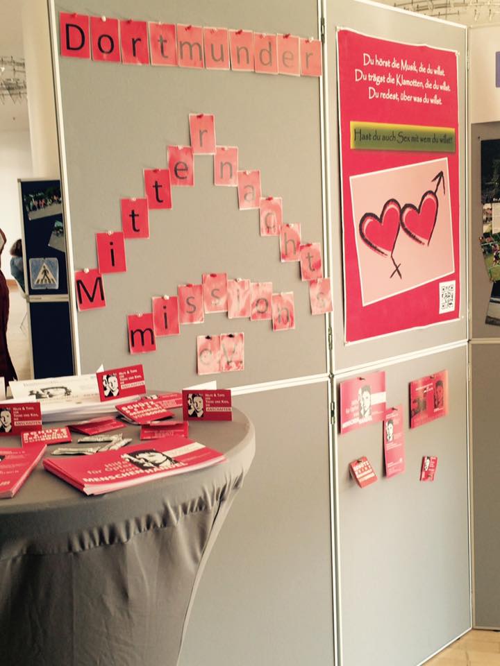 Wir beim Dortmunder Spendenparlament im Rathaus. Wir sind unter die Glücklichen Zehn Projekte gekommen. Danke an alle!
<a href="/stadtdortmund/">Stadt Dortmund</a>