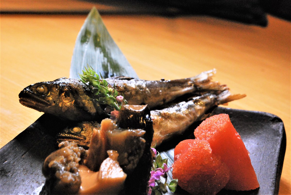 旬の焼き物もございます。
ウルメイワシ、サザエ。
#広尾すし家 #渋谷 #マンション寿司
goo.gl/7MgYjn