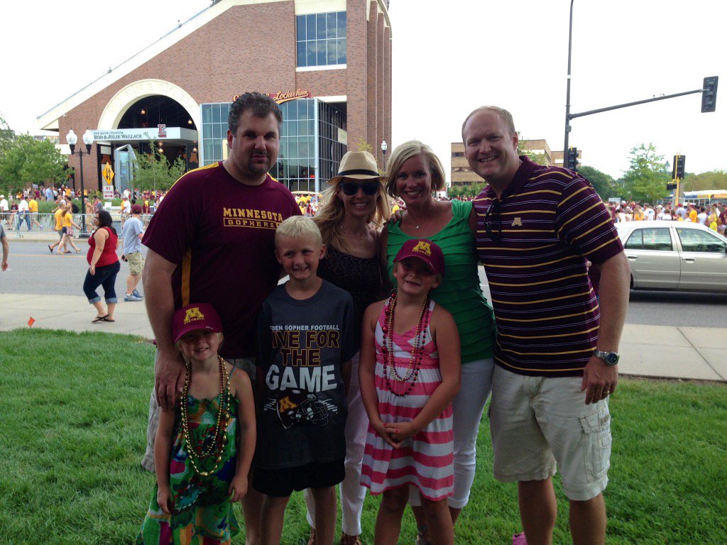 t2kstrategies's tweet photo. #gopheralumni and #gopherfootballalumni are ready for home opener! #SkiUMah #RTB https://t.co/VqKUMzh4KX
