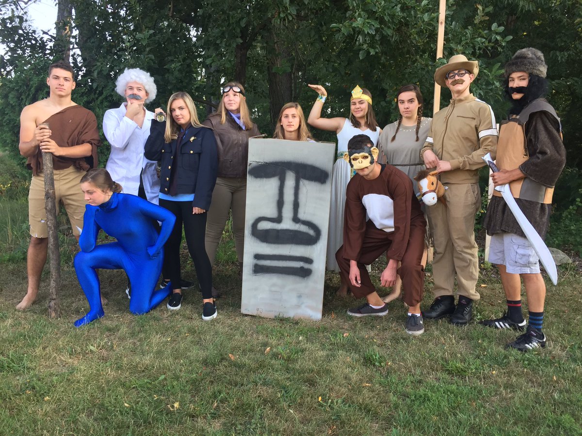 Mariay919's tweet image. How many retweets for @RedHourBen to come present at our Night at the Museum themed Leadership Retreat??