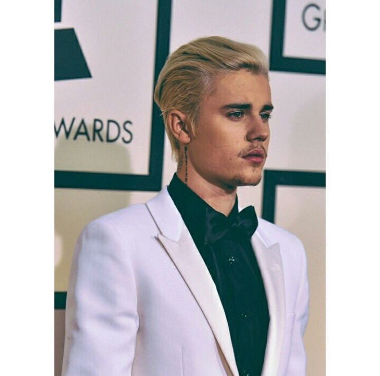 jerryuhll's tweet photo. ŞUANDA FAKELİEBERLAR HARİÇ TÜM BELİEBERLAR #DreamTvdeBüyükFinal #JustinBieber https://t.co/Q7z6legtx1