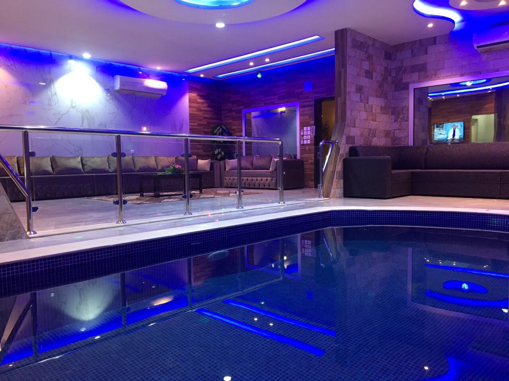 شاليهات روجن - حي المهدية - مخرج 35 
للحجز والاستفسار / 0557977783