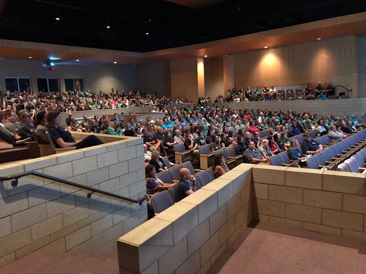 PelowskiJ's tweet photo. Such a privilege to be working with so many great teachers @isd112 #ECCSgratitude https://t.co/RopmwFPDZu