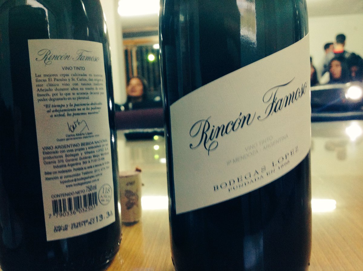 ManteginiSomm's tweet photo. Esta semana capacitamos a jóvenes alumnos del @InstiDeINGLES #Tunuyán en #Vino #Enoturismo #Inglés y además comunicamos #ConsumoModerado https://t.co/qtPwCFHSkW