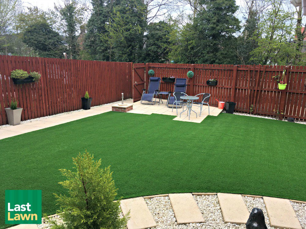 last_lawn's tweet photo. Whats your idea of the perfect back garden chill out area? BBQ? deck chairs? Big table for the whole family? Fire pit? https://t.co/5A9Q6pkmYf