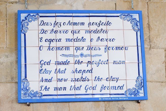 #Portugal #pottery 🇵🇹😍👌 10 Picture-Perfect Ways to Bring Traditional Portuguese Pottery Into Your Home | SAVEUR saveur.cc/hLy6jj