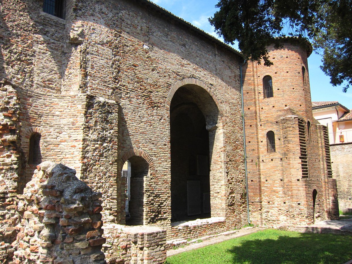 turismoER's tweet photo. #WikiLovesMonuments #InEmiliaRomagna = wikigite 📸
#PalazzodiTeodorico 9 settembre h. 10 e h. 20 Prenotati gratis 
https://t.co/CGTrAQjPsc https://t.co/E8Y5qK8C5s