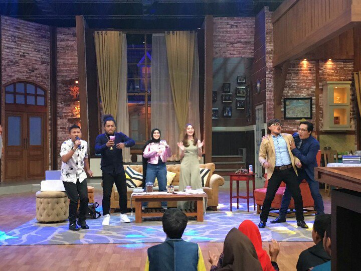 Hahaha Corp. tweet media