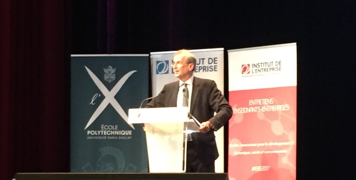 banquedefrance's tweet photo. Comment l'Europe peut-elle améliorer le bien-être et la prospérité de ses citoyens? Réponse de F. Villeroy de Galhau aux #EEE2017 https://t.co/HfbVTAnG85