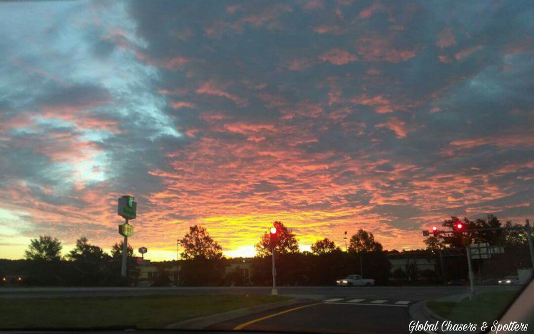 GlobalChasers's tweet photo. Sunset at 6:30am Lumberton,NC 
Photo Taken by Cynthia Snipes https://t.co/B1n4vA0PgX
