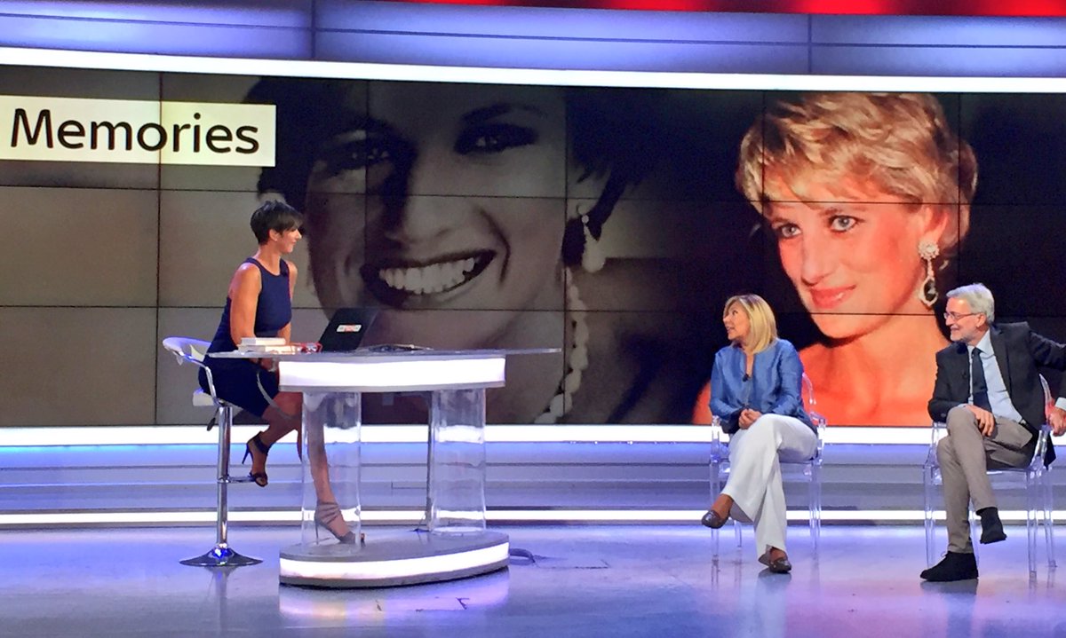 CostanzaElmi's tweet photo. In studio a @SkyTG24 con @MariaLatella @rbertinetti ricorda la sua LadyD cui dedica un capitolo nell'Isola delle donne @libribompiani https://t.co/IaEEwTEc96