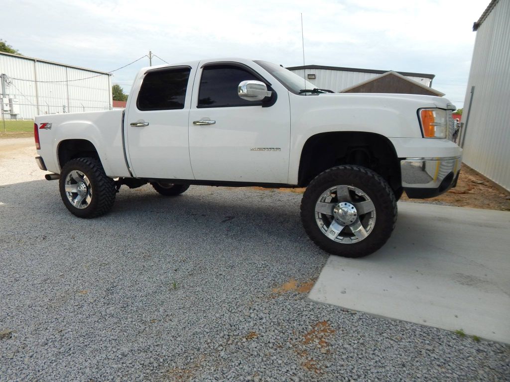 5startuning's tweet photo. GMC Sierra tuned and ready to roll via EFILive and 5 Star Tuning custom tunes! #Sierra #GMC #5startuning #efilive https://t.co/M3X3C6RkJG