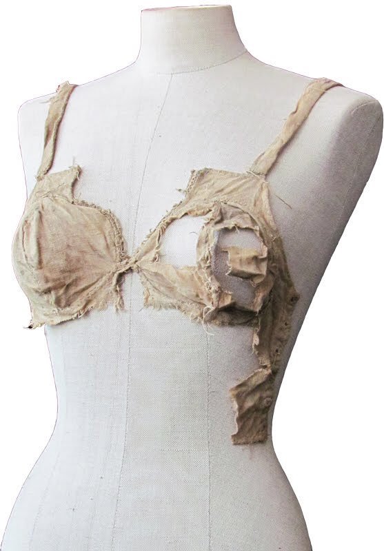WhoresofYore's tweet photo. Archaeologists at the University of Innsbruck found what's thought to be the oldest bra, at Lengberg Castle. It's dated from 1390-1485 AD. https://t.co/BjZJGuqj0y
