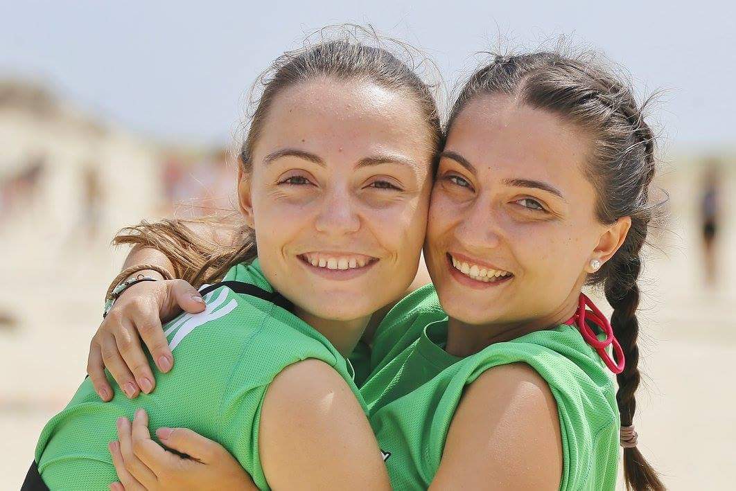 22Txell's tweet photo. Amigas, pero siempre nos dicen si somos hermanas😂 #zapeando944 https://t.co/TsdGscL0EW