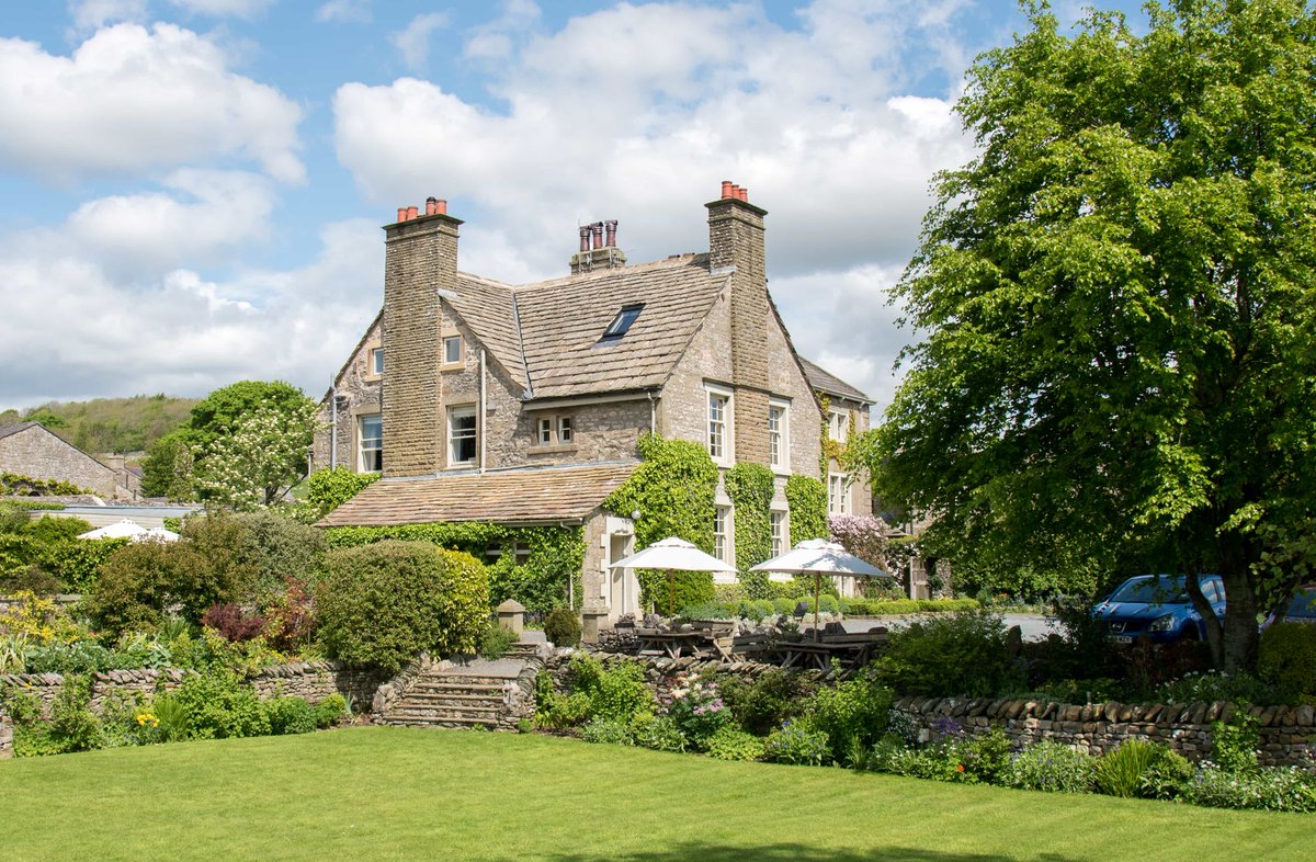 Welcome2Yorks's tweet photo. 9 hotels to visit in the Yorkshire countryside https://t.co/Taw3c5jPhl @GoodHotelGuide #Yorkshire https://t.co/cwO7gR4Akz