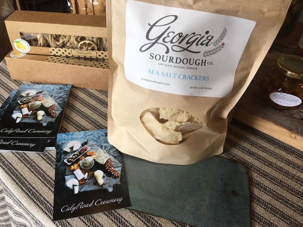 CalyRoad_Cheese's tweet photo. These are perfect with our fresh made #cheese 🧀 - stop by CalyRoad today and enjoy tonight #welovecheese #cheesel… https://t.co/45FW8Iw4Dc https://t.co/LVeRAPkCD0