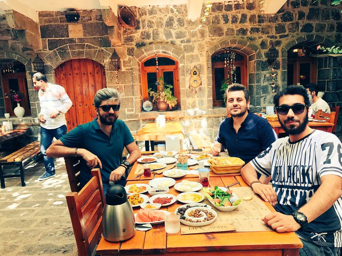 diclesec's tweet photo. Diclesec olarak ilk toplantımızı yapıyoruz! #diclesec @omarkurt @Om3rCitak @Th3GundY https://t.co/083nzamG05